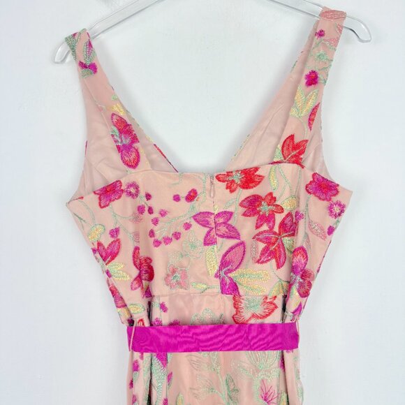 Eliza J Embroidered Sheath Dress Floral V-Neck Sleeveless Pink Size 6 EUC - Picture 9 of 16